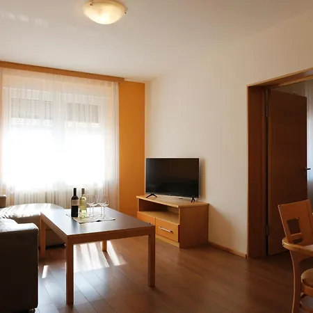 Pension Zur Sonne Illmitz Exterior photo
